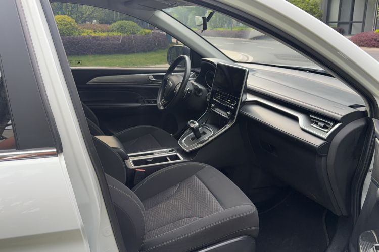 Used Haval M6 2023 PLUS 1.5T DCT Elite Smart Connectivity Model Interior 3