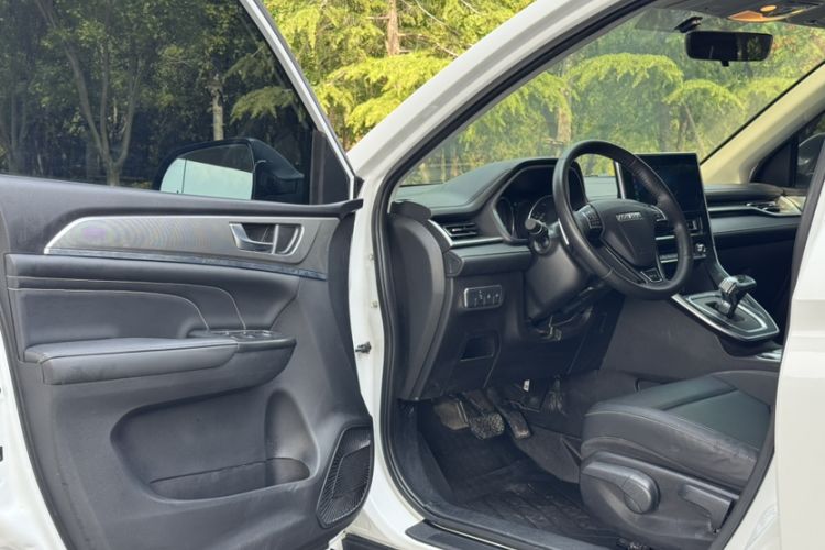 Used Haval M6 2023 PLUS 1.5T DCT Luxury Smart Connectivity Model Interior 3