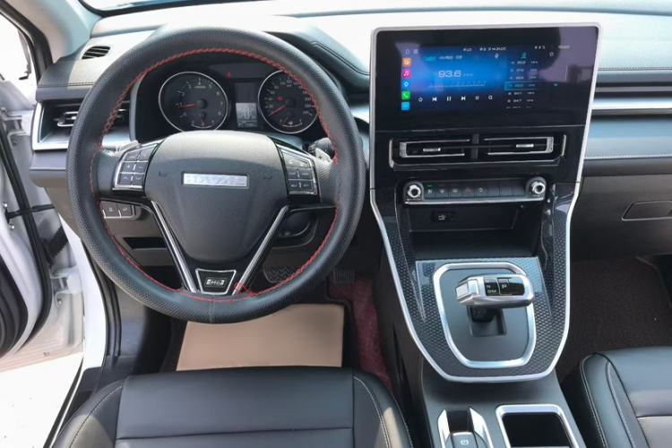 Used Haval M6 2023 PLUS 1.5T DCT Luxury Smart Connectivity Model Interior 3