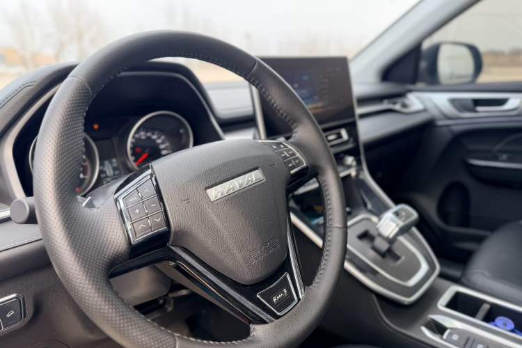 Used Haval M6 2023 PLUS 1.5T DCT Luxury Smart Connectivity Model Interior 3