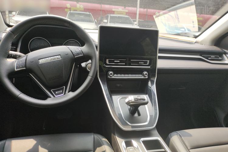 Used Haval M6 2023 PLUS 1.5T DCT Luxury Smart Connectivity Model Interior 3