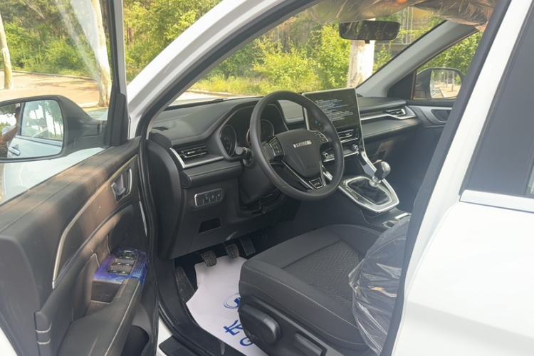 Used Haval M6 2023 PLUS 1.5T Manual Elite Smart Connectivity Model Interior 3