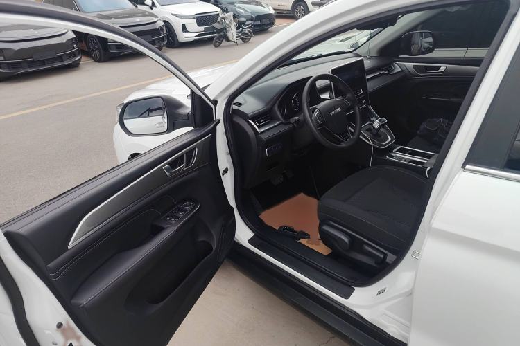 Used Haval M6 2023 PLUS 1.5T DCT Elite Smart Connectivity Model Interior 3