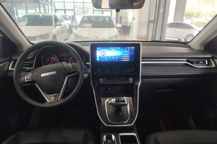 Used Haval M6 2023 PLUS 1.5T DCT Luxury Smart Connectivity Model Interior 3