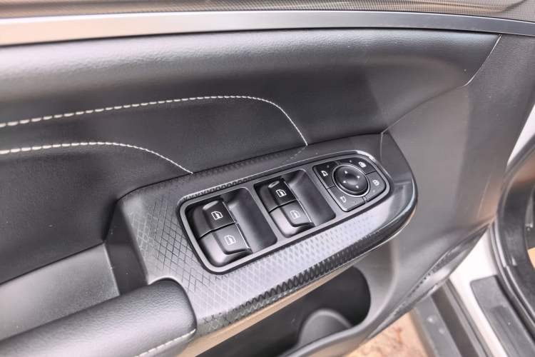 Used Haval M6 2023 PLUS 1.5T Manual Elite Smart Connectivity Model Interior 3