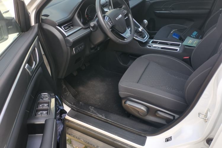 Used Haval M6 2023 PLUS 1.5T Manual Elite Smart Connectivity Model Interior 3