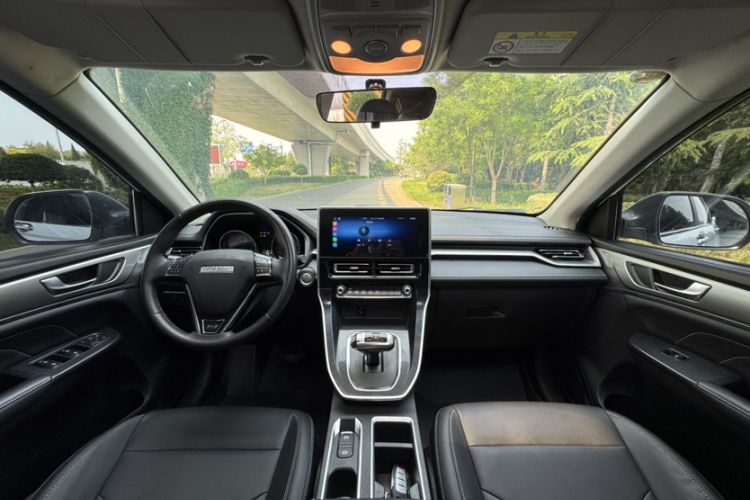 Used Haval M6 2023 PLUS 1.5T DCT Luxury Smart Connectivity Model Interior 4