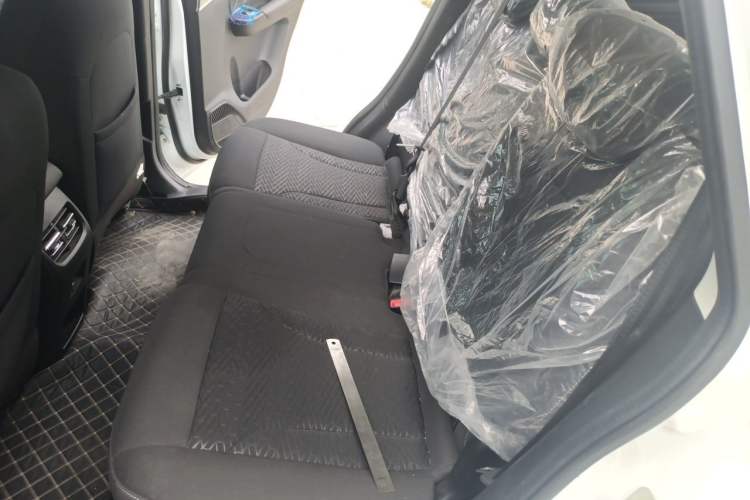 Used Haval M6 2023 PLUS 1.5T DCT Elite Smart Connectivity Model Interior 4