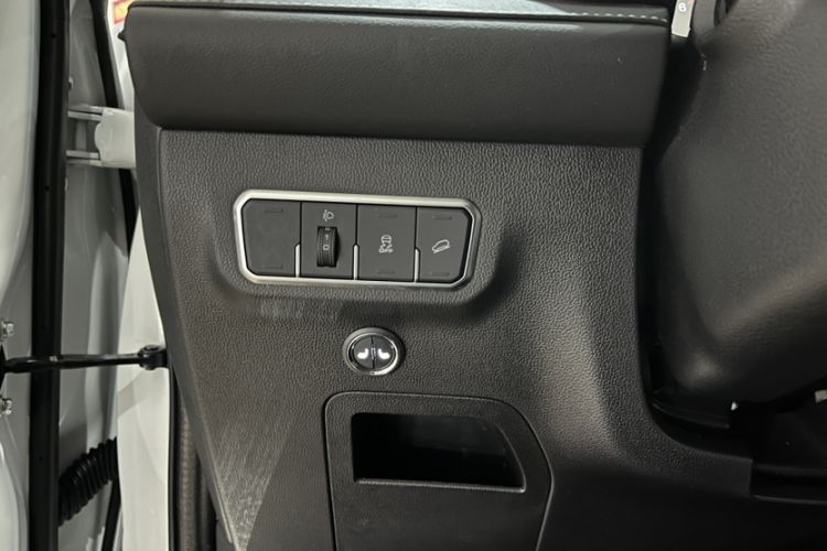 Used Haval M6 2023 PLUS 1.5T DCT Elite Smart Connectivity Model Interior 4