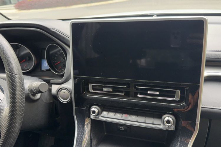 Used Haval M6 2023 PLUS 1.5T DCT Elite Smart Connectivity Model Interior 5