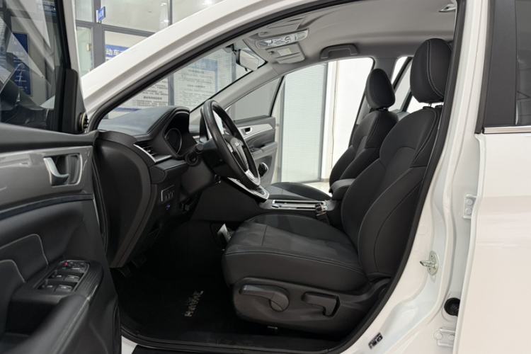 Used Haval M6 2023 PLUS 1.5T Manual Elite Smart Connectivity Model Interior 5
