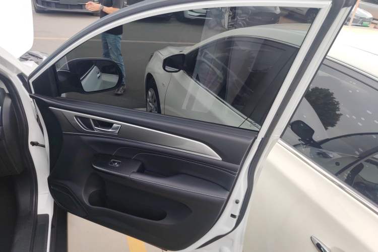 Used Haval M6 2023 PLUS 1.5T DCT Elite Smart Connectivity Model Interior 5