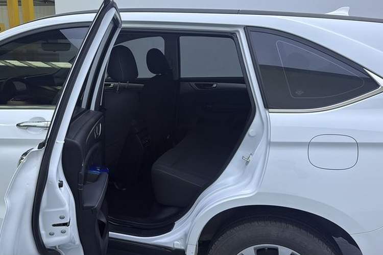 Used Haval M6 2023 PLUS 1.5T Manual Elite Smart Connectivity Model Interior 5