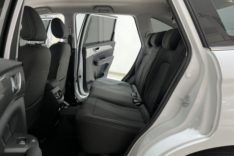 Used Haval M6 2023 PLUS 1.5T DCT Elite Smart Connectivity Model Interior 5