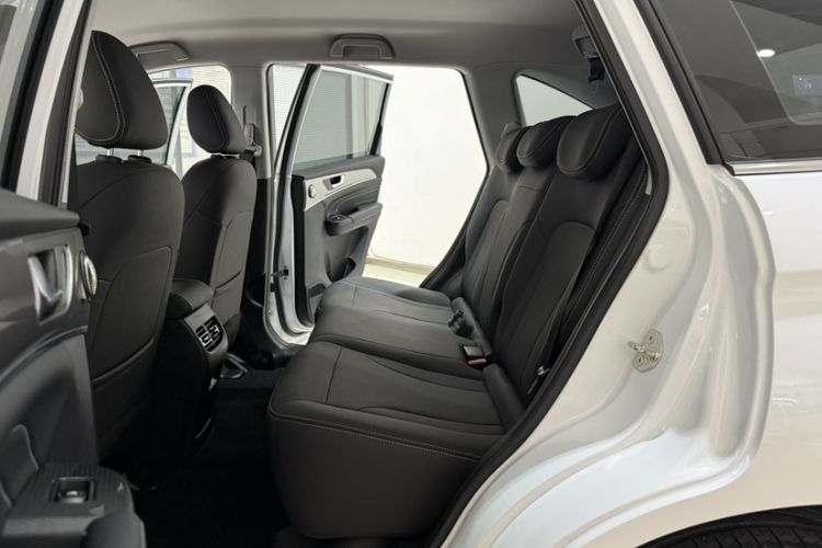 Used Haval M6 2023 PLUS 1.5T Manual Elite Smart Connectivity Model Interior 6