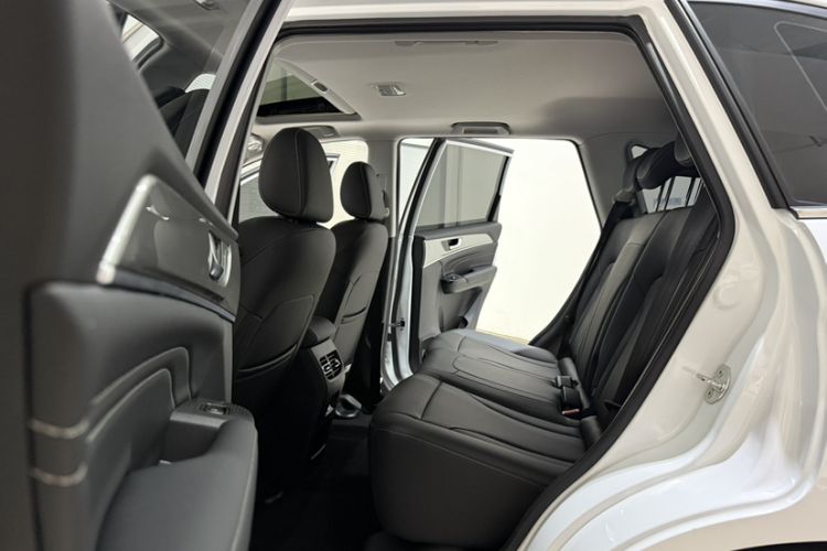 Used Haval M6 2023 PLUS 1.5T Manual Luxury Smart Connectivity Model Interior 6