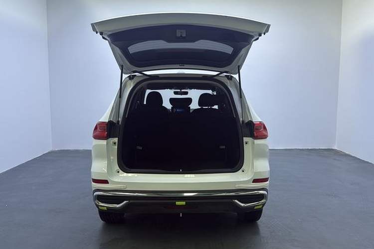 Used Haval M6 2023 PLUS 1.5T Manual Elite Smart Connectivity Model Interior 7