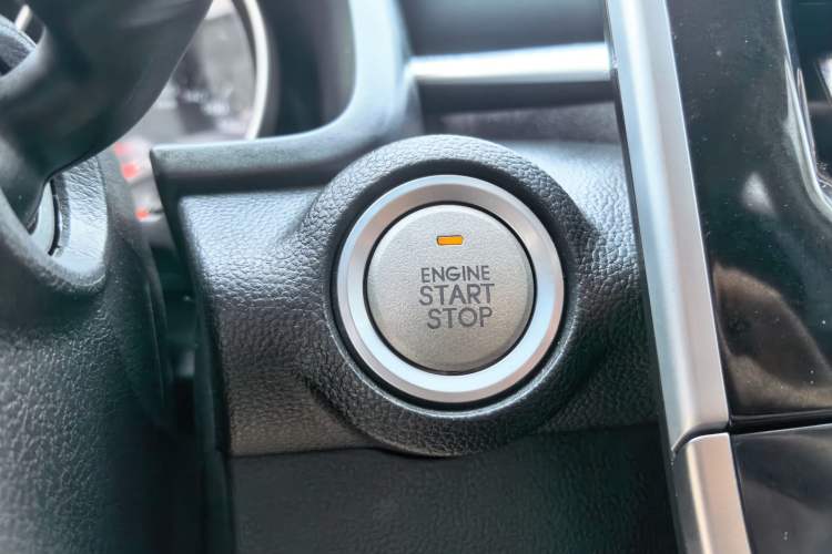 Used Haval M6 2023 PLUS 1.5T Manual Elite Smart Connectivity Model Interior 8