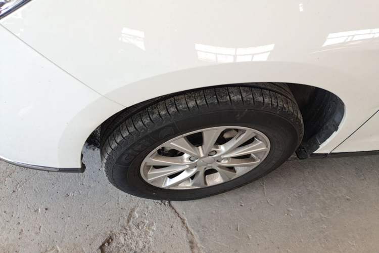Used Haval M6 2023 PLUS 1.5T DCT Luxury Smart Connectivity Model Left Front Wheel Hub