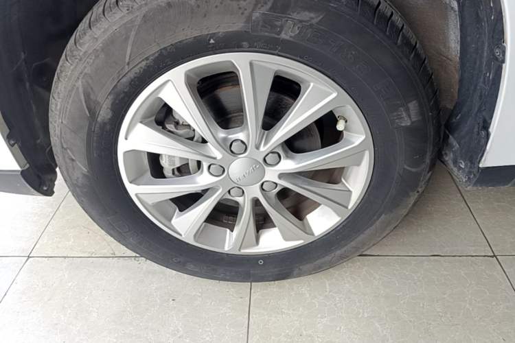 Used Haval M6 2023 PLUS 1.5T DCT Luxury Smart Connectivity Model Left Front Wheel Hub