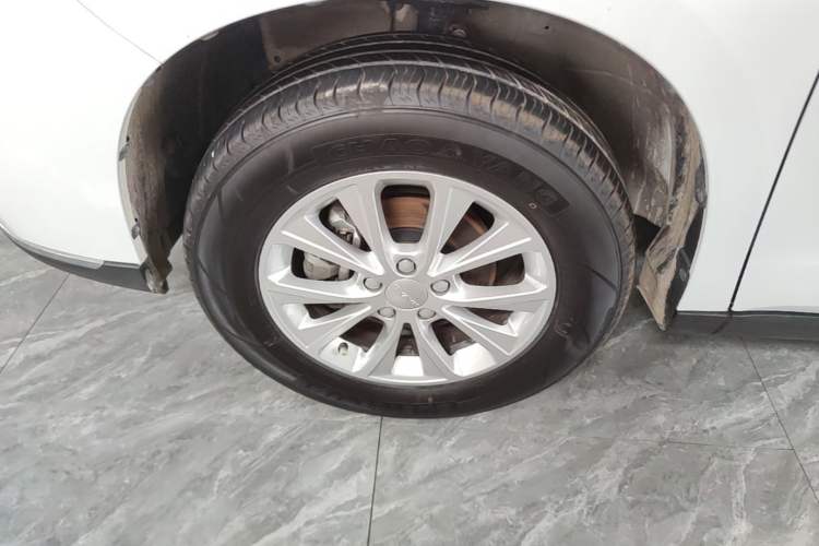 Used Haval M6 2023 PLUS 1.5T DCT Luxury Smart Connectivity Model Left Front Wheel Hub