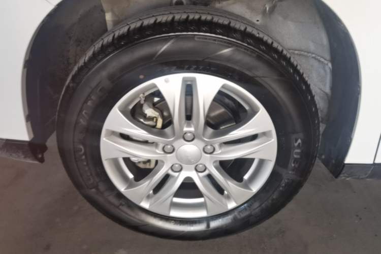 Used Haval M6 2023 PLUS 1.5T Manual Elite Smart Connectivity Model Left Front Wheel Hub