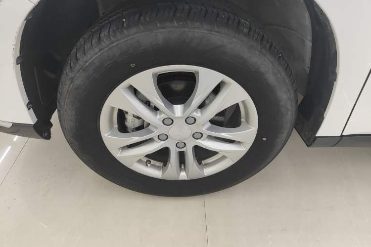 Used Haval M6 2023 PLUS 1.5T DCT Elite Smart Connectivity Model Left Front Wheel Hub