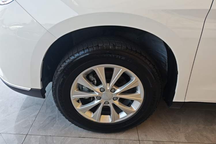Used Haval M6 2023 PLUS 1.5T DCT Luxury Smart Connectivity Model Left Front Wheel Hub