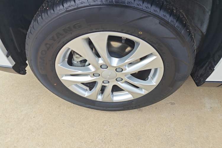 Used Haval M6 2023 PLUS 1.5T Manual Elite Smart Connectivity Model Left Front Wheel Hub