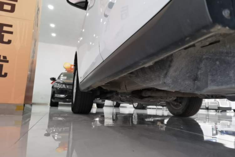 Used Haval M6 2023 PLUS 1.5T Manual Elite Smart Connectivity Model Left Side Sill