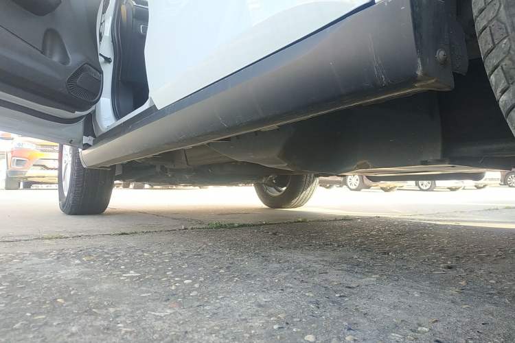 Used Haval M6 2023 PLUS 1.5T Manual Luxury Smart Connectivity Model Left Side Sill
