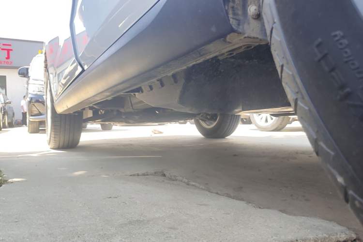 Used Haval M6 2023 PLUS 1.5T DCT Elite Smart Connectivity Model Left Side Sill