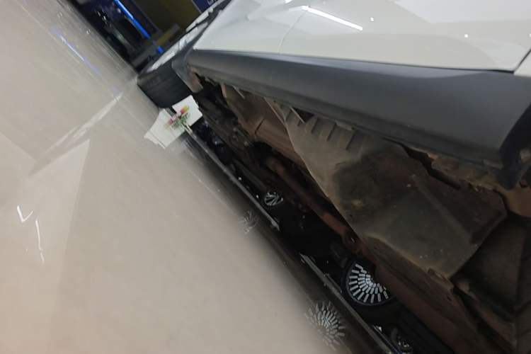 Used Haval M6 2023 PLUS 1.5T Manual Elite Smart Connectivity Model Left Side Sill