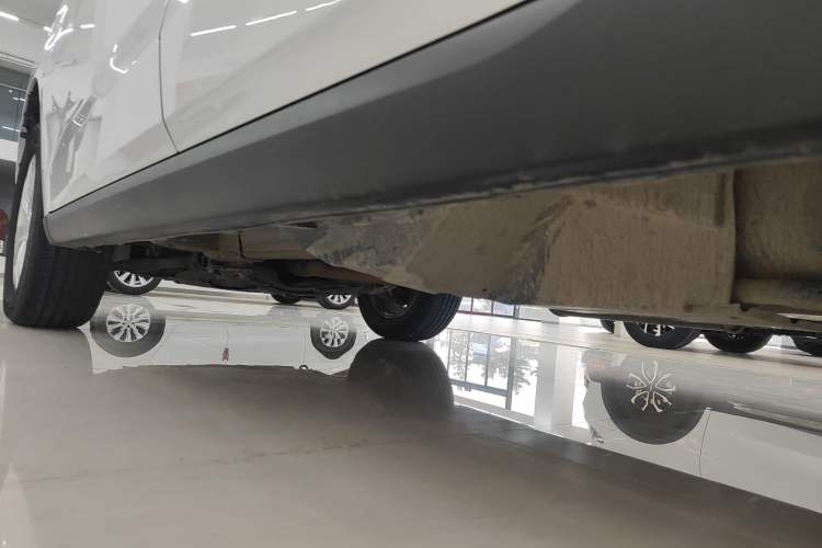 Used Haval M6 2023 PLUS 1.5T DCT Elite Smart Connectivity Model Left Side Sill