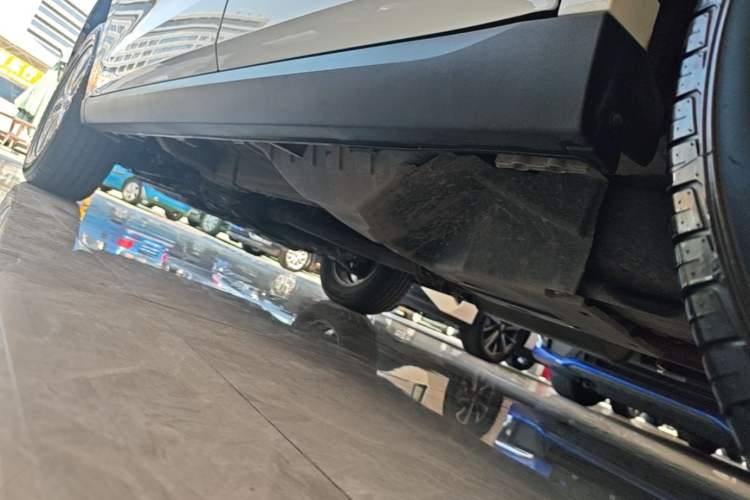 Used Haval M6 2023 PLUS 1.5T DCT Luxury Smart Connectivity Model Left Side Sill