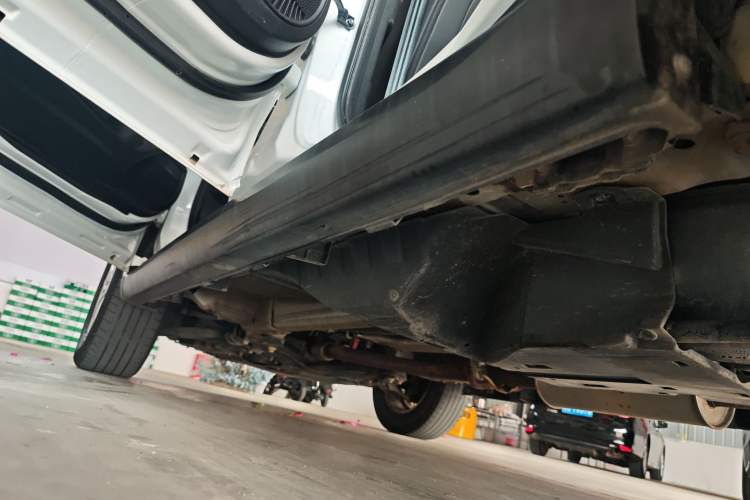 Used Haval M6 2023 PLUS 1.5T DCT Luxury Smart Connectivity Model Left Side Sill