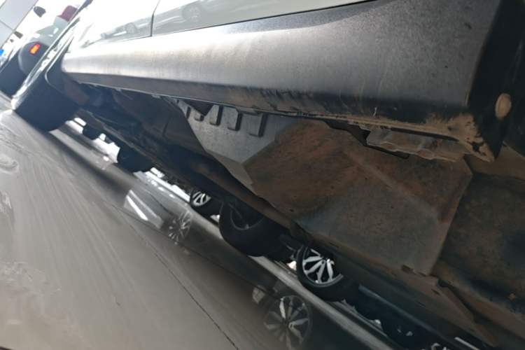 Used Haval M6 2023 PLUS 1.5T Manual Elite Smart Connectivity Model Left Side Sill