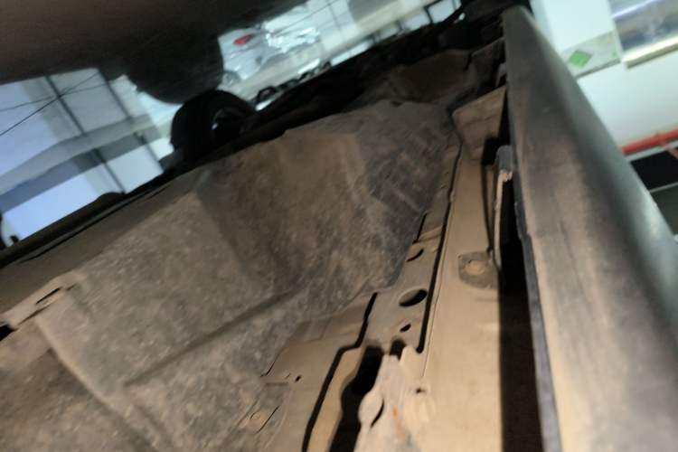 Used Haval M6 2023 PLUS 1.5T DCT Luxury Smart Connectivity Model Left Side Sill