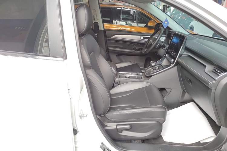 Used Haval M6 2023 PLUS 1.5T DCT Luxury Smart Connectivity Model Right Front Seat