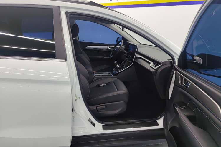 Used Haval M6 2023 PLUS 1.5T Manual Luxury Smart Connectivity Model Right Front Seat