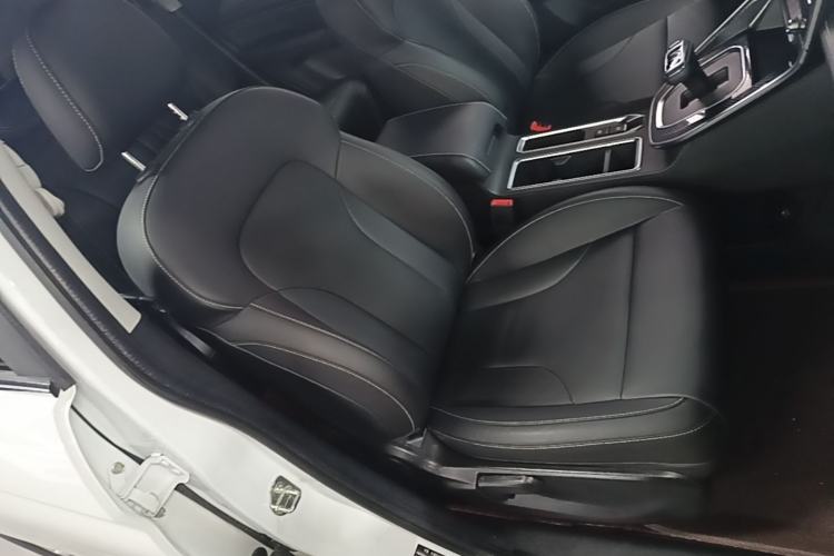 Used Haval M6 2023 PLUS 1.5T DCT Luxury Smart Connectivity Model Right Front Seat