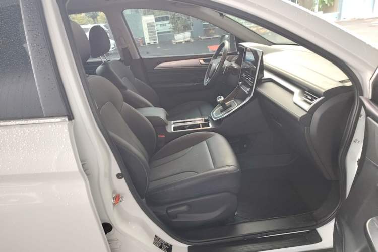 Used Haval M6 2023 PLUS 1.5T DCT Luxury Smart Connectivity Model Right Front Seat