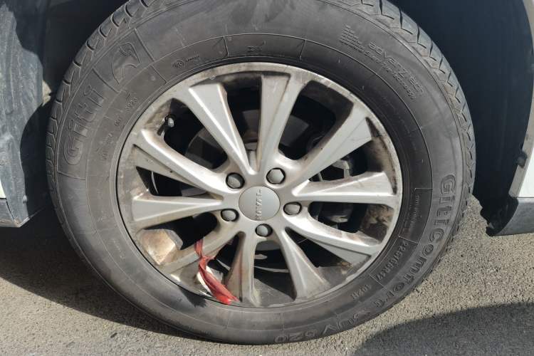 Used Haval M6 2023 PLUS 1.5T DCT Luxury Smart Connectivity Model Right Front Wheel Hub