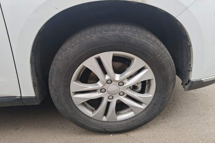 Used Haval M6 2023 PLUS 1.5T Manual Elite Smart Connectivity Model Right Front Wheel Hub