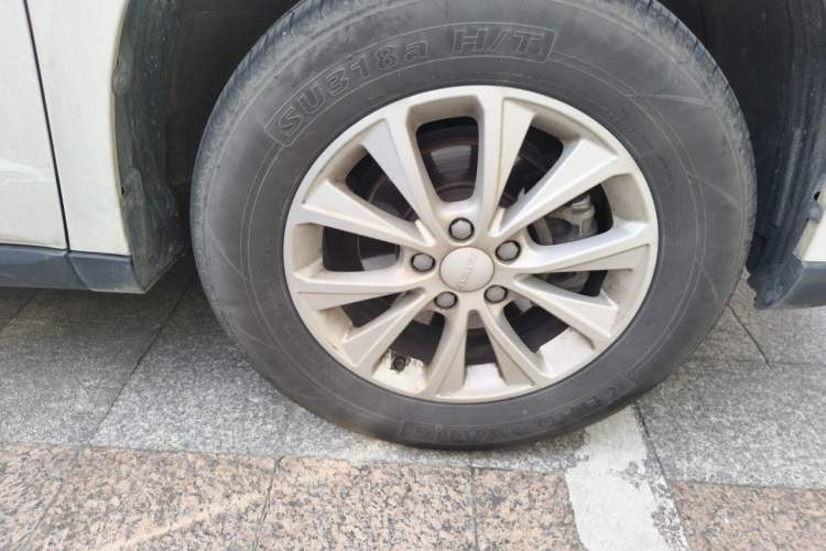 Used Haval M6 2023 PLUS 1.5T Manual Luxury Smart Connectivity Model Right Front Wheel Hub