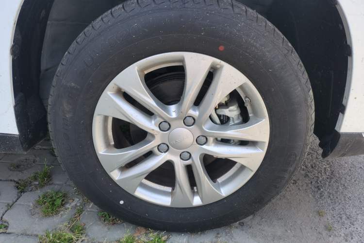 Used Haval M6 2023 PLUS 1.5T Manual Elite Smart Connectivity Model Right Front Wheel Hub