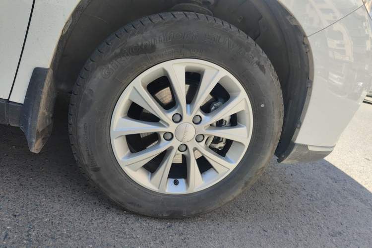 Used Haval M6 2023 PLUS 1.5T Manual Liu Yan Collaboration Edition Right Front Wheel Hub