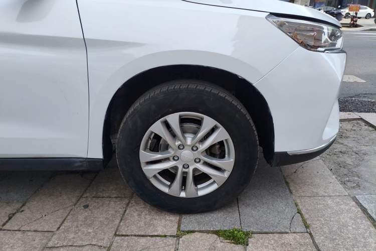 Used Haval M6 2023 PLUS 1.5T Manual Elite Smart Connectivity Model Right Front Wheel Hub