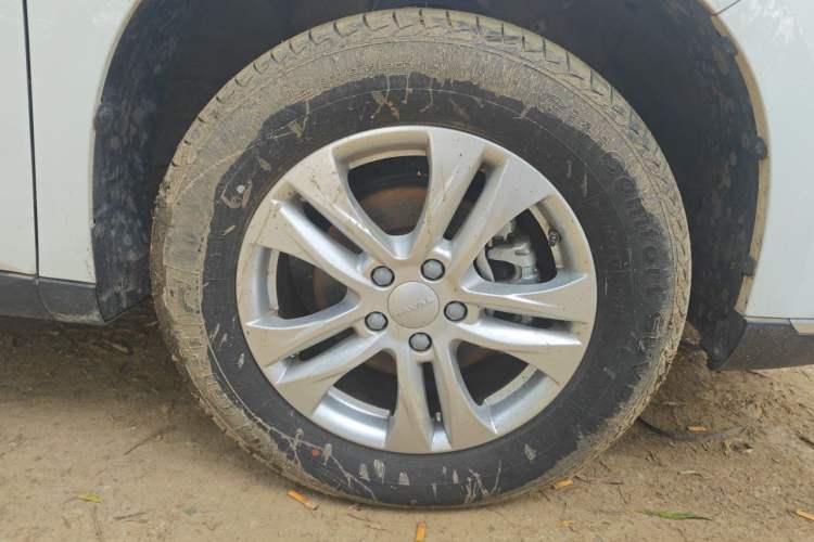 Used Haval M6 2023 PLUS 1.5T Manual Elite Smart Connectivity Model Right Front Wheel Hub