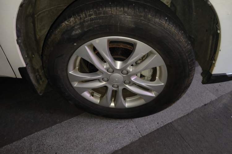 Used Haval M6 2023 PLUS 1.5T DCT Elite Smart Connectivity Model Right Front Wheel Hub